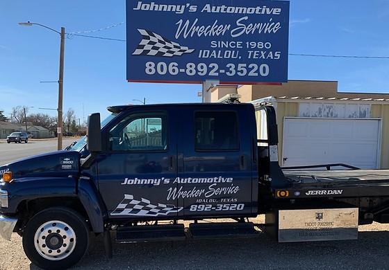 Johnny's Wrecker Service