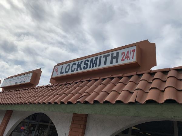 Jean's Lock AND KEY Services