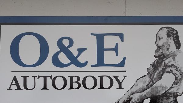 O & E Autobody AND Towing