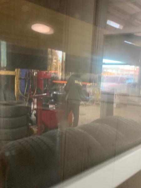 Tom's Tires