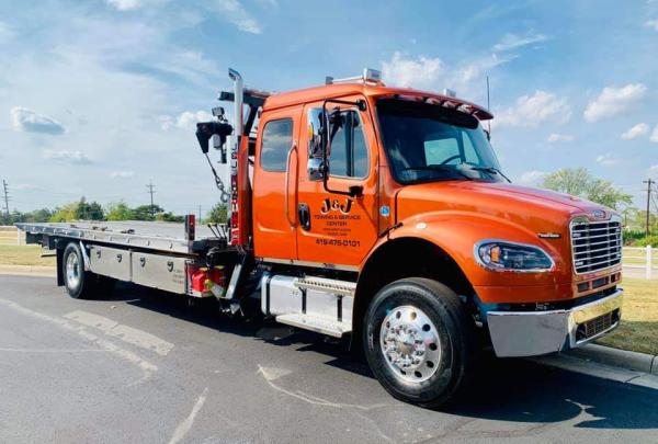 J&J Towing & Service Center