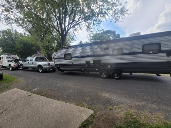 J&J Towing & Service Center