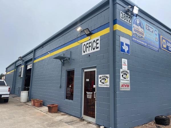 Universal Auto Center LLC