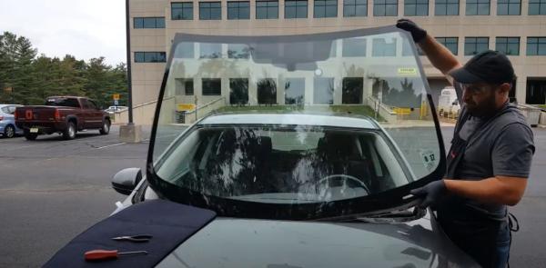 Mobile Auto Glass Repair Santa Ana