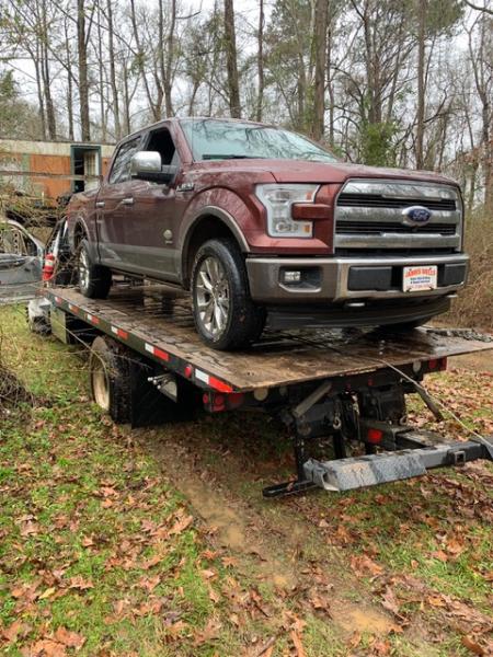 Hooked Up Towing & Recovery