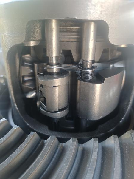 Crump's Auto & Transmission Inc.