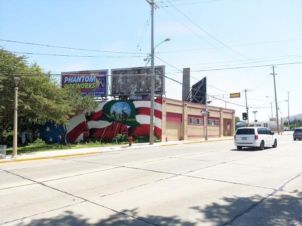 Tony G's Grant Park Garage