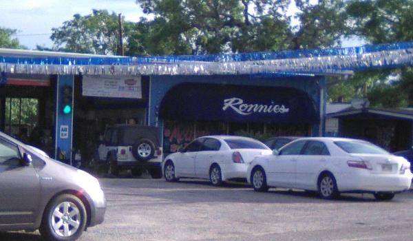 Ronnie's Automotive & Towing