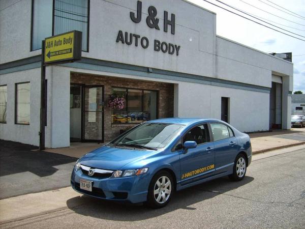 J & H Auto Body