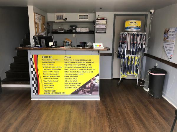 Speedy Lube and Tech Oil Change & Inspection Service
