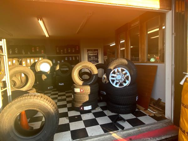 Paco's Tires Express Service