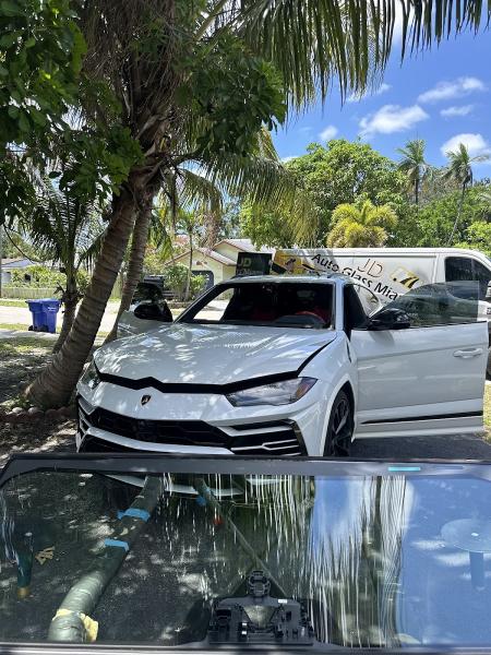 J D Auto Glass Inc