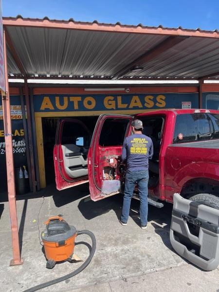 Nieblas Auto Glass