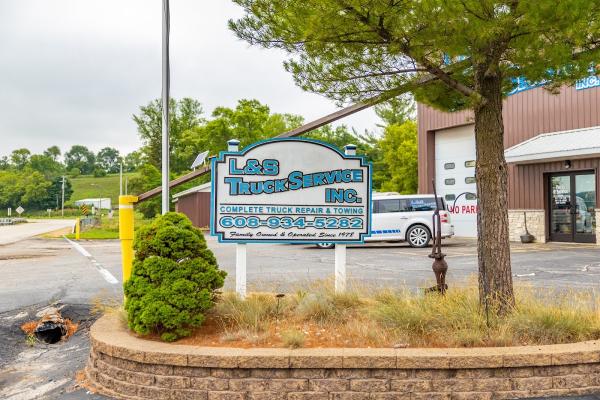 L & S Truck Service Inc