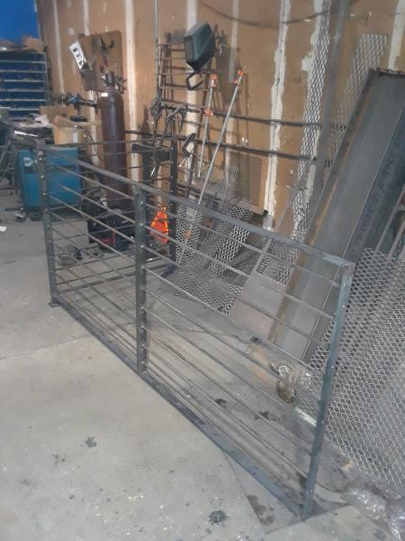 Ez Hitch and Trailer Llc