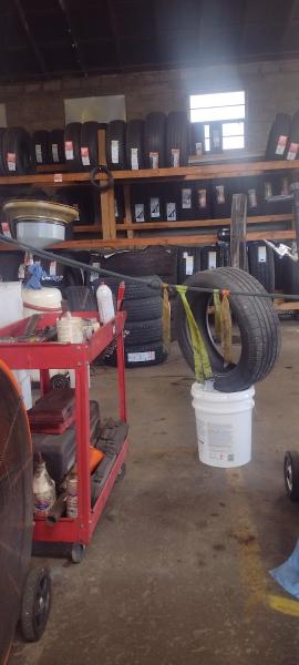 S & R Tires LLC