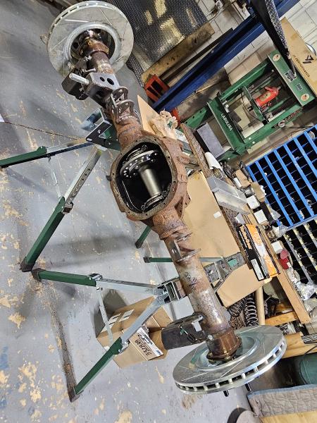 S & S Chassis