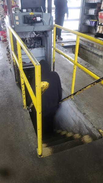 Geyer's Pennzoil 10 Minute Oil Change