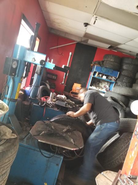 El Baratero Tire Shop
