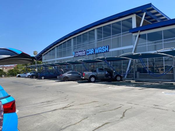 Two Thumbs Up Express Car Wash