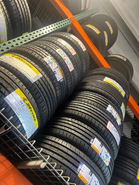 Mimos Tires