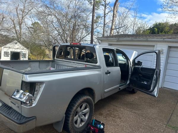 Menjivar Auto Glass