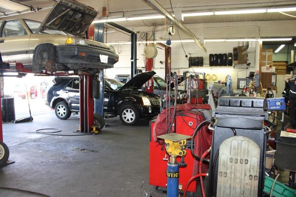 Divine's Auto Repair Shop