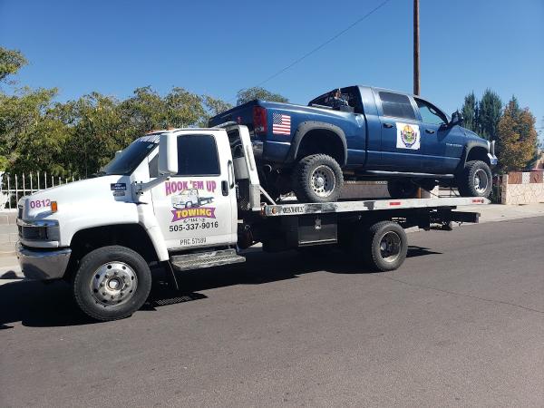 Hook' EM UP Towing
