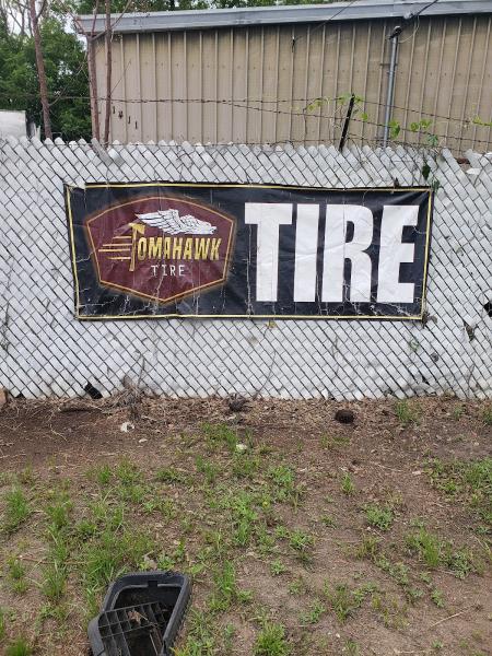 Tomahawk Tire