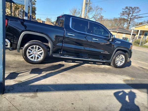 Squeaky Clean Car Wash