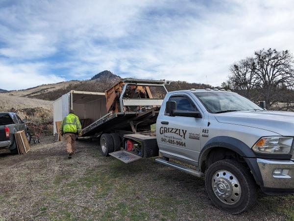 Grizzly Towing and Recovery