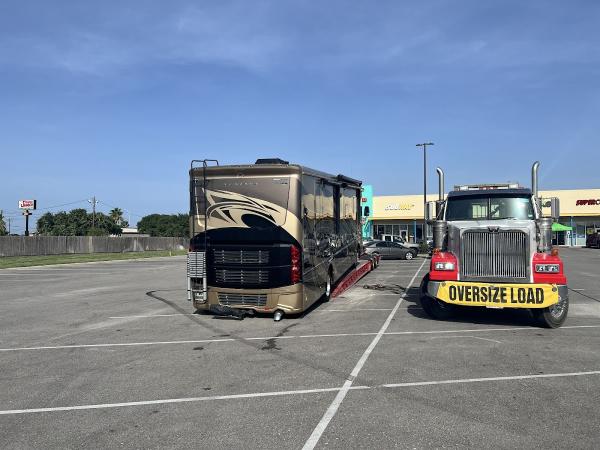 Apollo Towing & Semi Truck Heavy Wrecker
