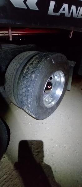 24 Hours Tire Road Service Semi Truck Tires