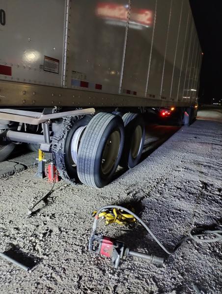 24 Hours Tire Road Service Semi Truck Tires