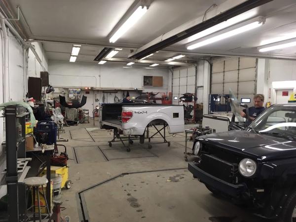 Tachoir Auto Body