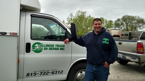 Illinois Truck & RV Repair Inc. / Heavy Duty Towing