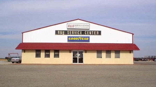 R & H Service Center & Towing