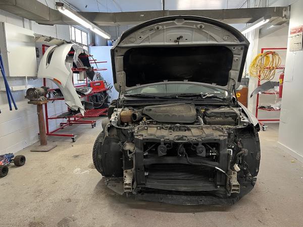 Carl's Auto Body Inc