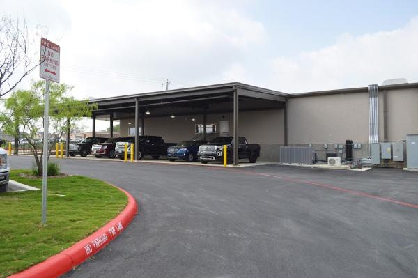 Cavender Collision Center