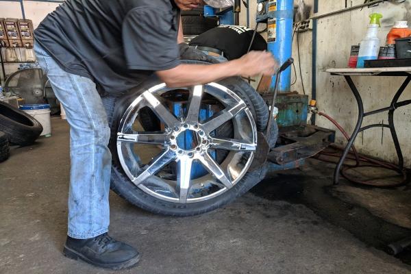 Juan's Tires