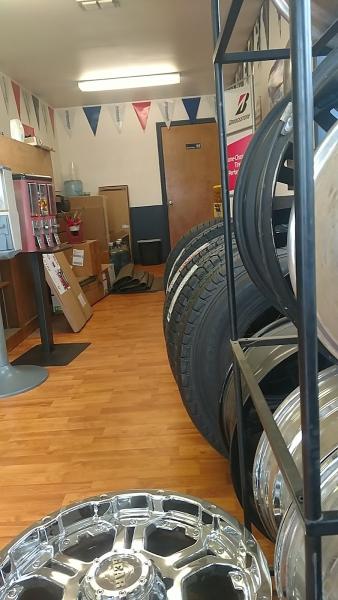 Discount Tire & Brake