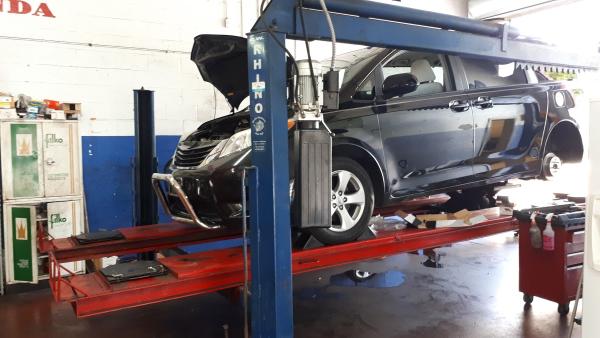 Oil Change North Miami Beach -Friendly Motor- Car Repair Shop