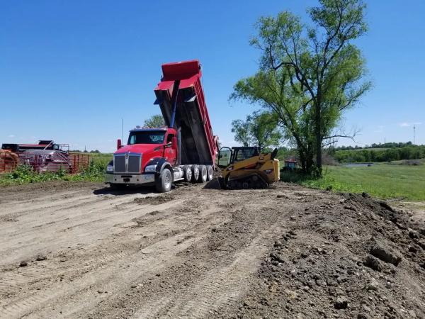 Travis Trucking LLC