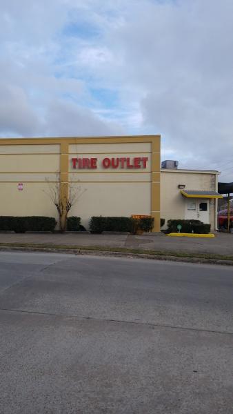 Tire Outlet (Behind Titlemax)