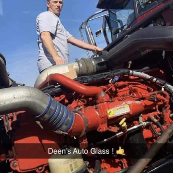 Deen's Auto Glass