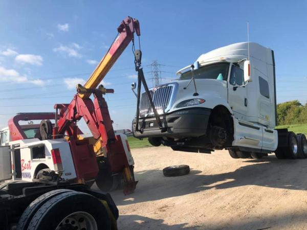 Texas Medium Duty Wrecker and Flatbed Towing