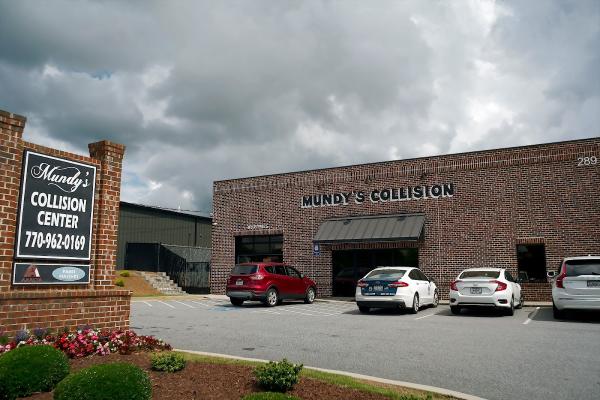 Mundy's Collision Center