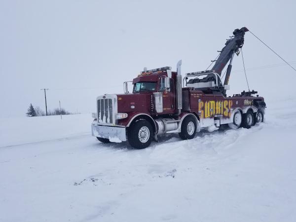 Lindsay Truck & Towing