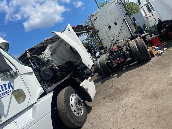 M & Rey Truck Repair LLC
