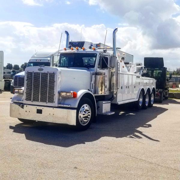 Charlie's Towing